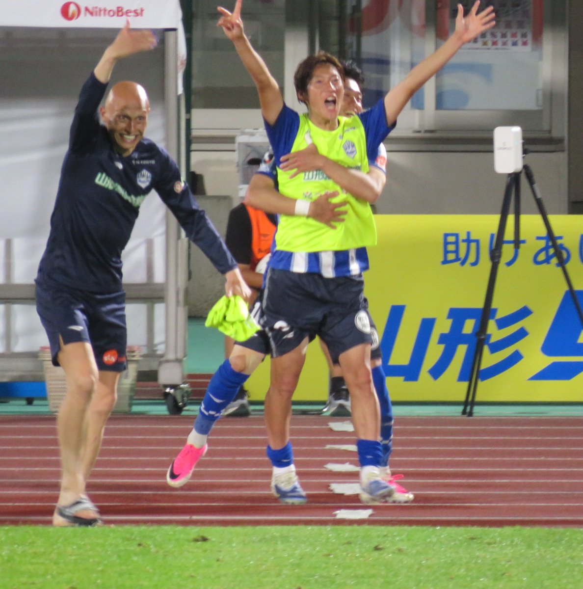kazu_29_style's tweet photo. #土居聖真 選手
#氣田亮真 選手
#ディサロ燦シルヴァーノ 選手
#モンテディオ写真部 https://t.co/iZM90wIwcz