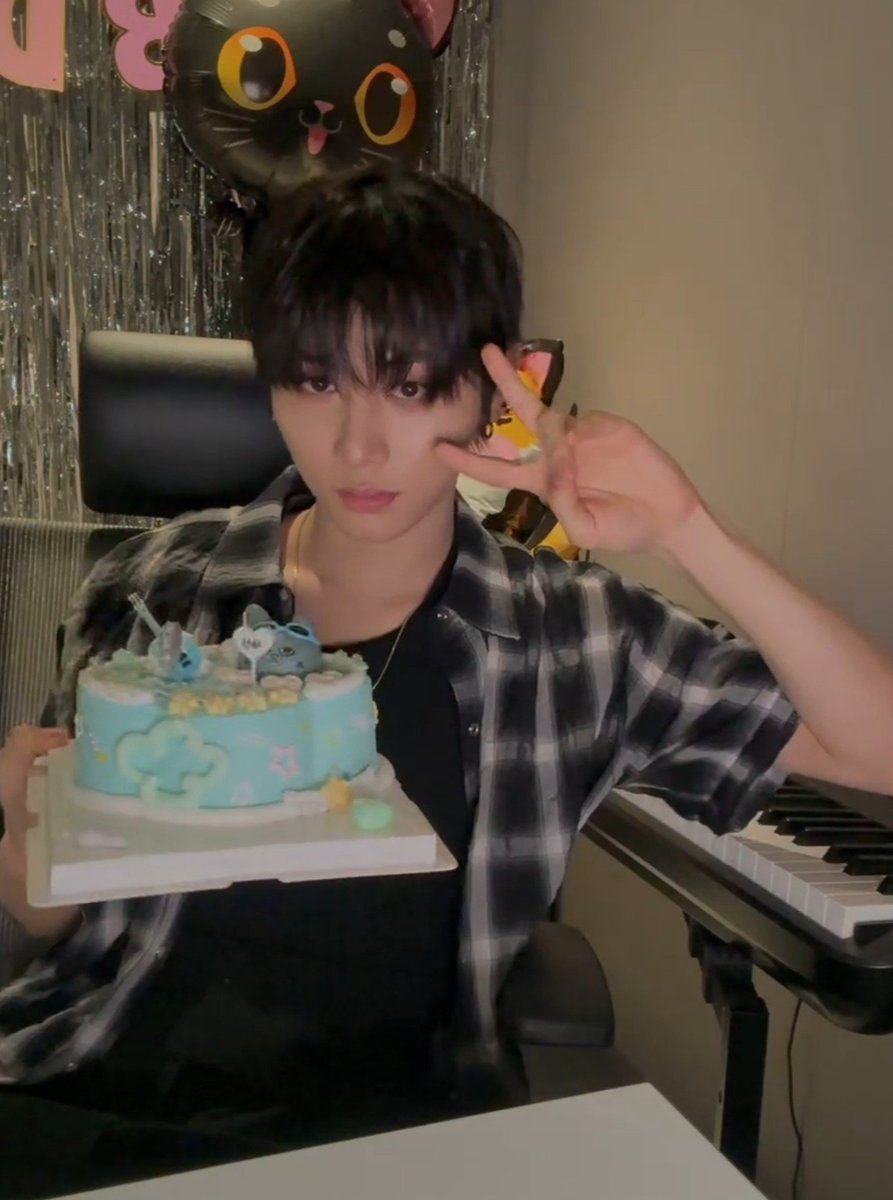 _tae_san's tweet photo. 260810 

#태산. https://t.co/9d7TNWcYdd