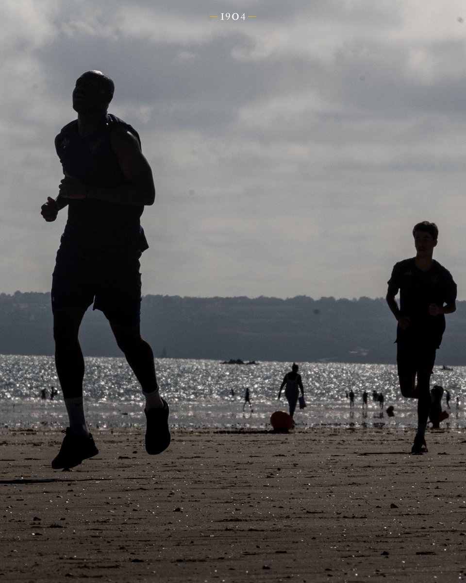 StadeBriochin's tweet photo. La cinquième semaine de prépa’ a débuté aux Rosaires pour les Griffons ⛱️

De la course, des jeux et des sourires pour entamer la semaine 😄

#golestade https://t.co/tHjN2ipKVZ