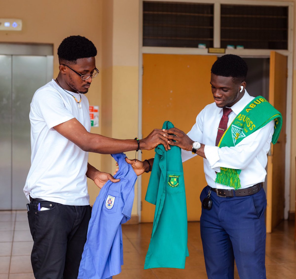 bhadext's tweet photo. 13 NSMQ trophies in one picture. 
💚💚 x 💙💙 https://t.co/BiZrqCDtvo