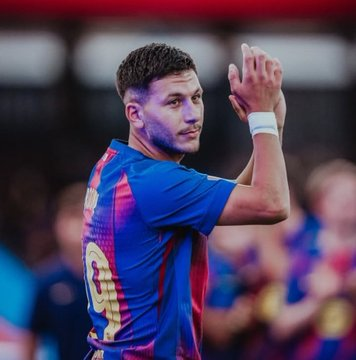 AgoraVCF's tweet photo. 💥 Otro jugador que se le cae al Valencia CF

🇸🇪 Roony Bardghji entrenaba en solitario a la espera de su salida y ha sufrido una lesión 

🤕 Podría tener afectado el cruzado, apunta a lesión de meses

⛲️: @monfortcarlos 

🥶 Era uno de los favoritos del VCF https://t.co/vtJHFlFZXA