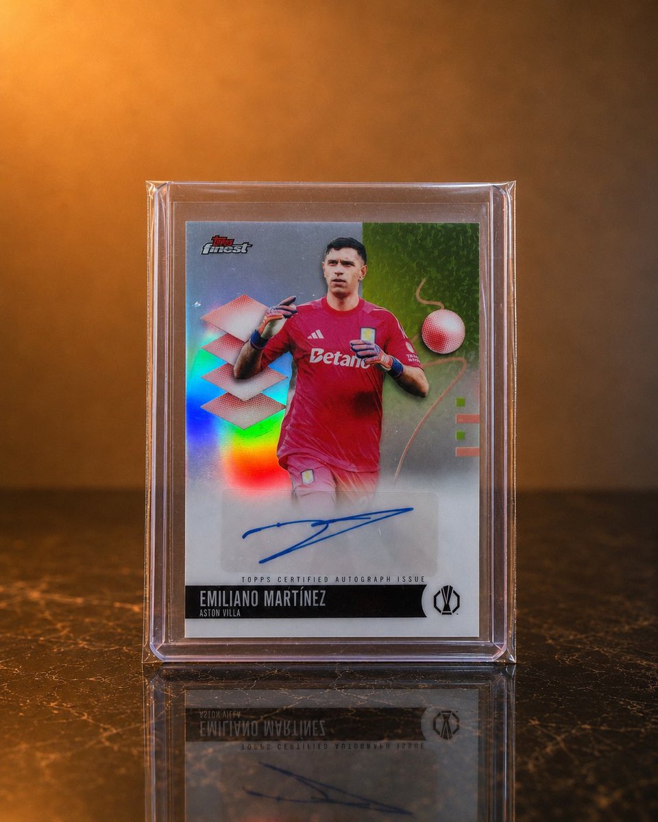 Ksliok's tweet photo. Emiliano Martínez

Topps Finest
Certified Autograph Issue
Aston Villa

アルゼンチン代表の守護神。
赤ユニに青サイン、このシンプルな雰囲気がかなり好き。

#マイコレ #サッカーカード
#ToppsFinest #EmilianoMartinez #AstonVilla https://t.co/XoXCyCGy84