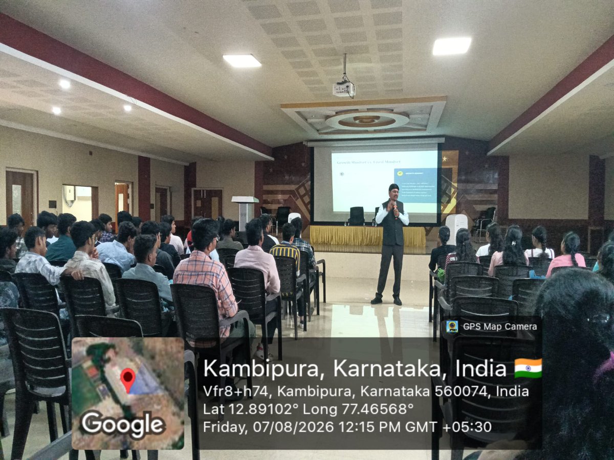 acscebangalore's tweet photo. 🎓✨ #InductionProgram2026 Session 2 at #DrACSCE featured Dr. Bheemeswara Reddy V. on “Engineering Journey: From Fresher to Professional.” 🚀 Students gained career guidance, skills &amp; confidence! #FirstYearUG #CareerGuidance #FutureEngineers #ProfessionalDevelopment https://t.co/Io02YV3LCm
