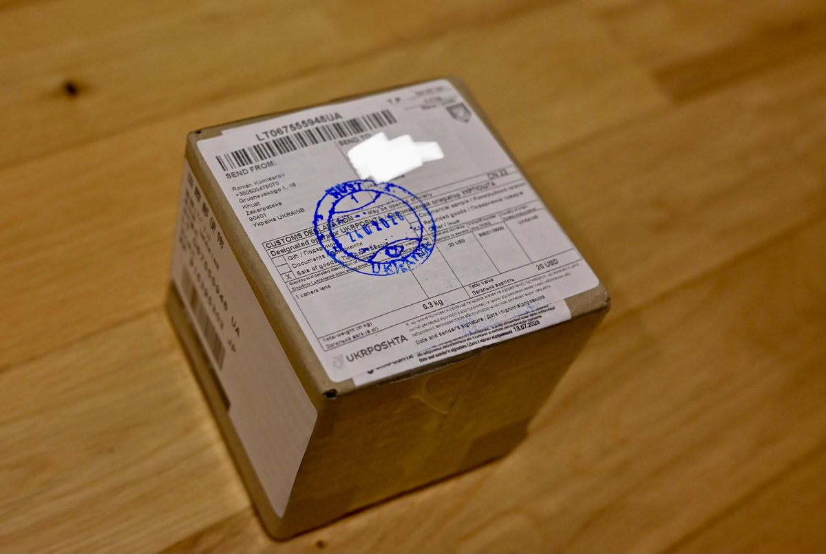 alternativeorca's tweet photo. ウクライナから密輸した旧ソ連製のブツがようやく届いたぜ🇺🇦
宛名破いて捨てようと思ったら裏にメモがあったわ🤣 https://t.co/dy87MkC4OX