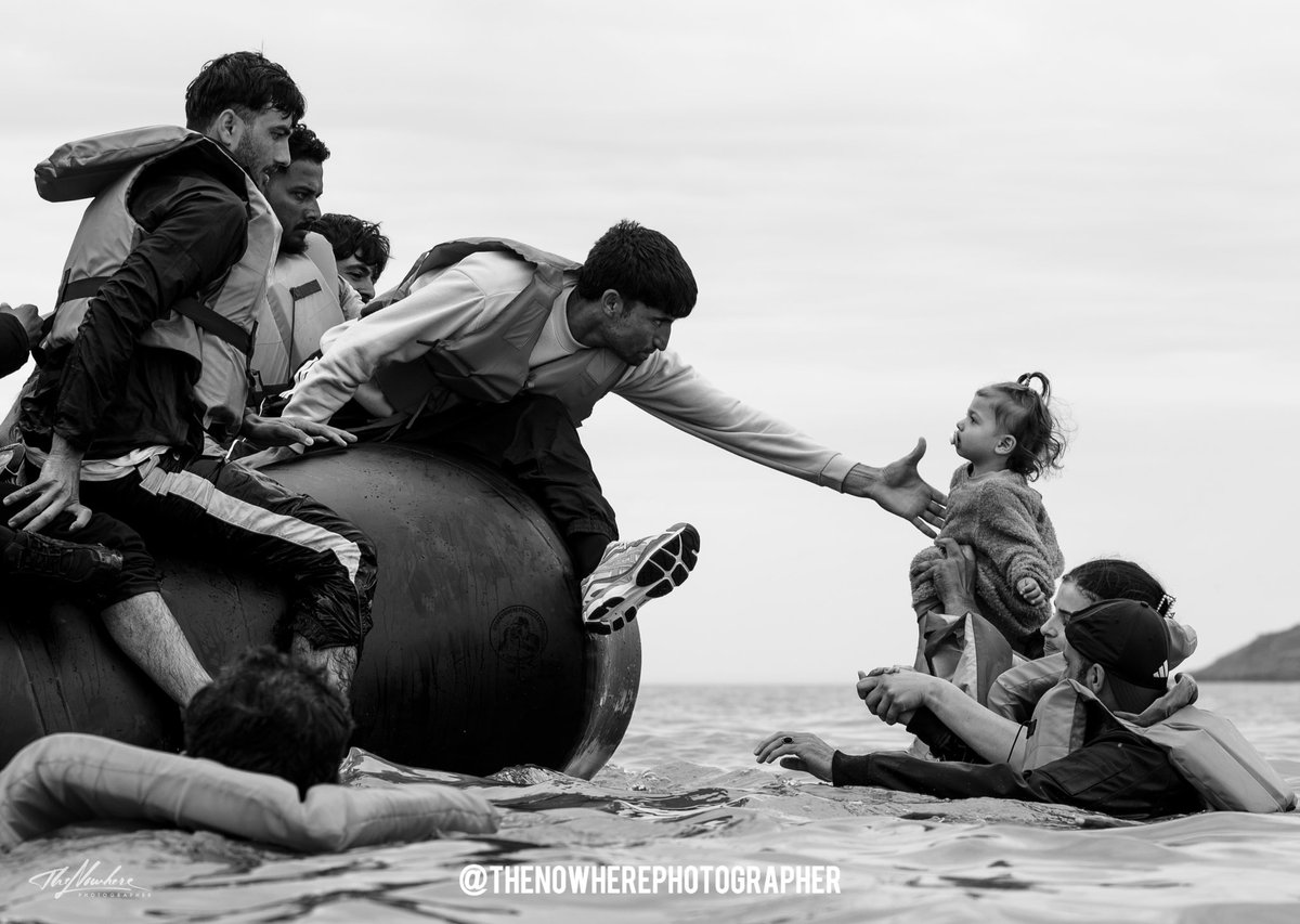 thenowherephoto's tweet photo. BABIES ON BOARD

As a father, this image makes me furious.

A baby being passed onto an overcrowded small boat for a dangerous journey across the English Channel.

France is not a war zone.
Britain is not worth risking a child’s life for.

Any adult who knowingly puts a baby through this should face serious consequences.

French authorities should be ashamed that this is still happening on their coastline.

And any organisation found to be facilitating dangerous crossings should be investigated, prosecuted where the evidence supports it, and held fully accountable.

This is not compassion.

Children should never be used as passengers on a journey that could become their grave.

Enough excuses. Stop the boats. Protect the children.