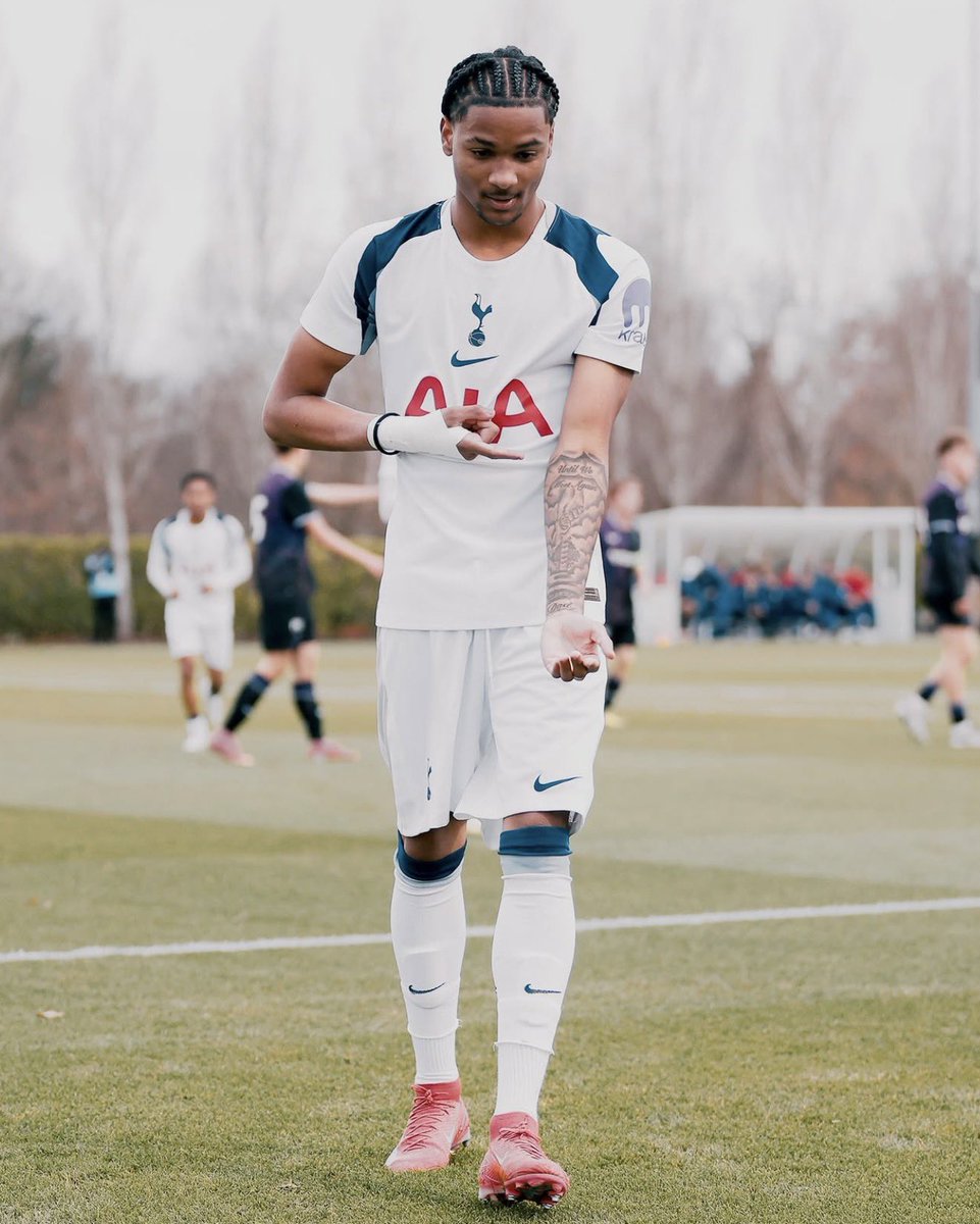 Utdtruthful's tweet photo. 🚨 𝐍𝐄𝐖! “On Louis Page, he'd be LIKE Ayden Heaven and Tynan Thompson type of signing.

“United's belief in the academy system and then PUSHING on into the first team.” #MUFC [@lauriewhitwell, TOTD] https://t.co/LGXyQhbaTJ