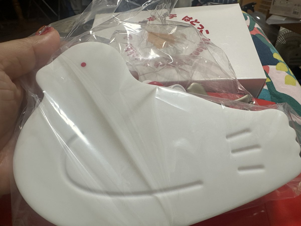 MARUHOPPE's tweet photo. ダンナ、休みに何やってるのかと思ったら、こんなもんを買いに🐦今日はハトの日だとか。 https://t.co/rhdtkTTZOr