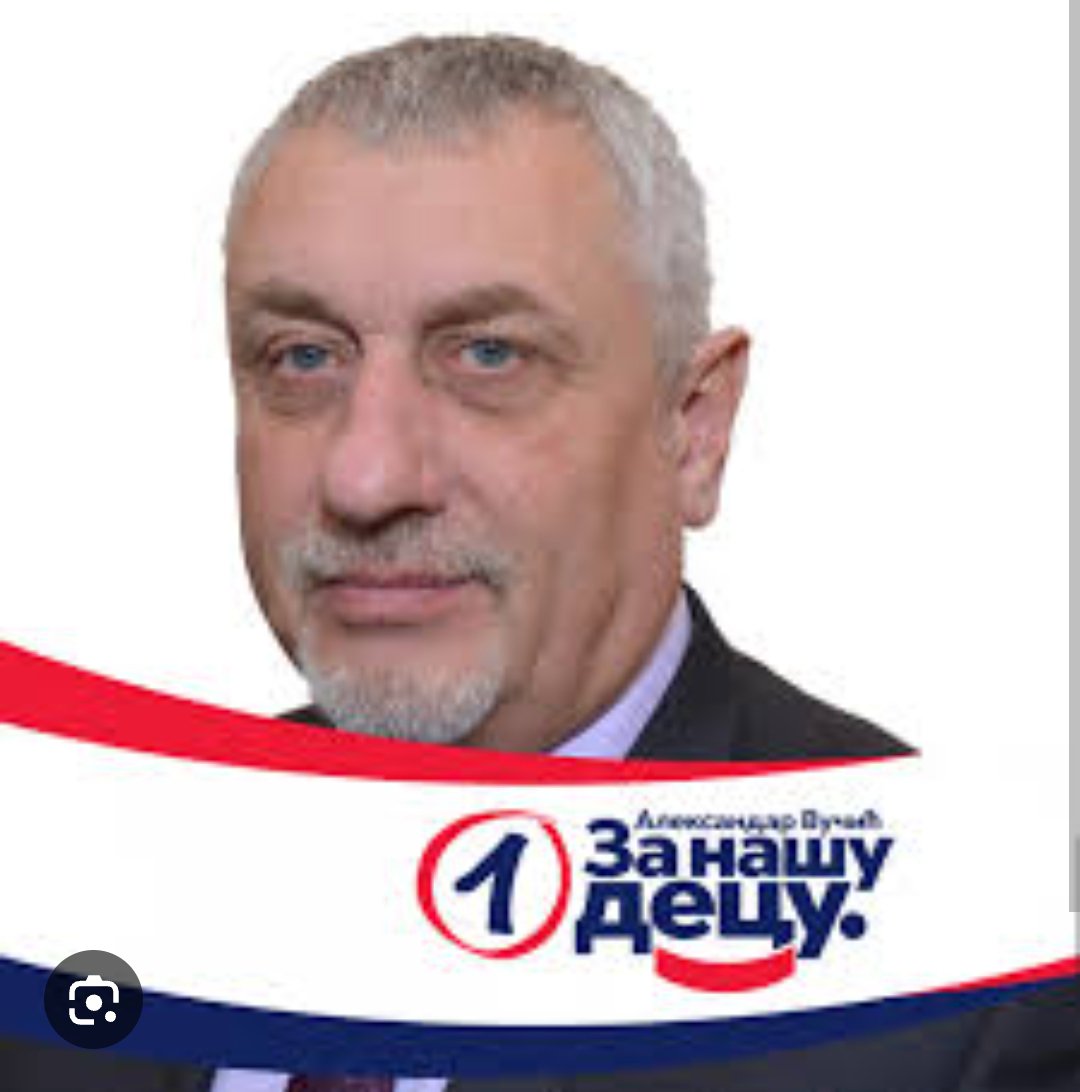 bodirogic45829's tweet photo. Драган Ћапин председник Ватрогасног савеза Србије, који организује шаторско представе и доводи "људе" у шатор код Белегиша, док гори његов комшилук. https://t.co/DlEw1yGbPg
