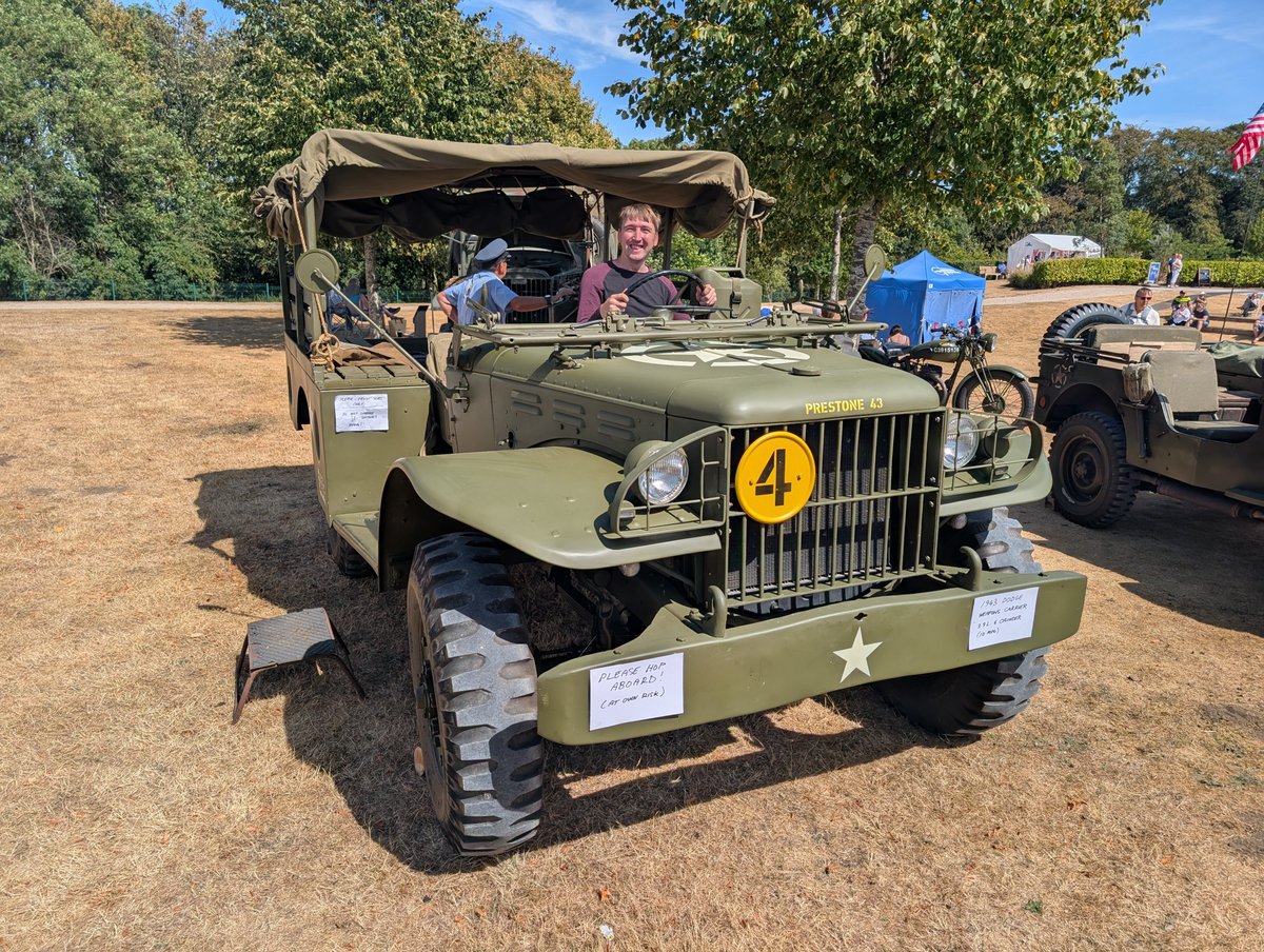 callumliam89's tweet photo. Salute to the 1940s
@IntBCC
@visitlincoln @Visit_Lincs @RAFBBMF
#salutetothe1940s #intbcc #bombercommand #bbmf #lincoln https://t.co/BS0ExbowrA