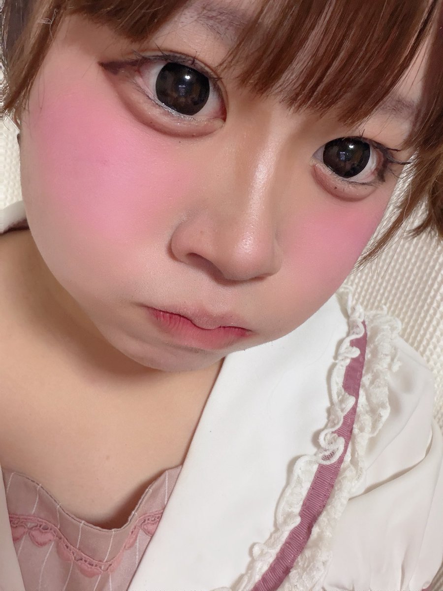 sr_042sh's tweet photo. みんな！こんばんは~ ⸜  ෆ  ⸝‍
今日もお疲れ様だよ😭😭😭❕

明日はこのかわいいセットアップ着てるお写真を載せようと思ってるの♩

ちなみに~❕ツインテールかハーフツインどっち載せようか迷っててー!!
コメントでどっちが好きか教えてくれると嬉しいな^_< -♥ https://t.co/TYhSL2lwdM