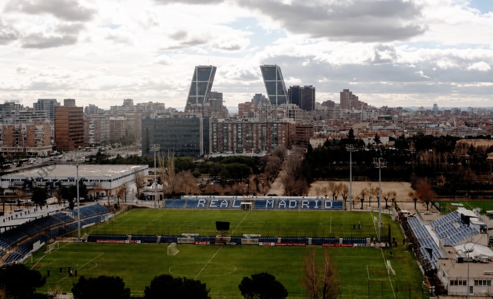 estadios_Spain's tweet photo. A couple of pictures of Real Madrid's Ciudad Deportiva in the early 2000s.
https://t.co/TqapJZAls2 https://t.co/zhCPyMtyvk