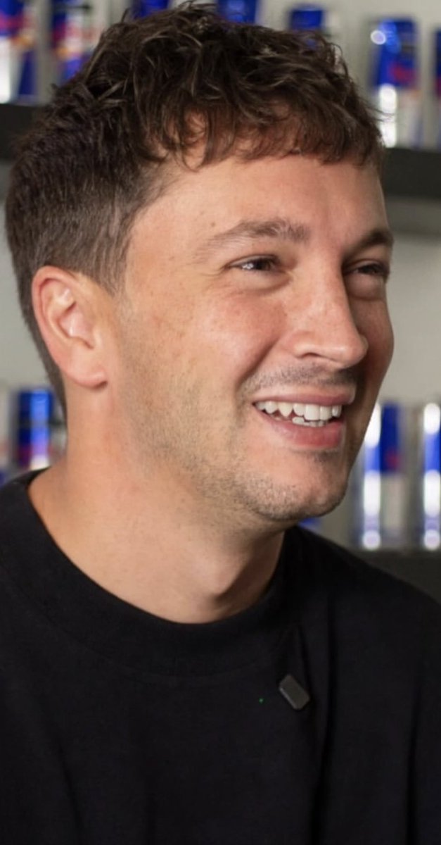 boariss's tweet photo. his freckles........ i need to *** https://t.co/sLqWUM7ngZ
