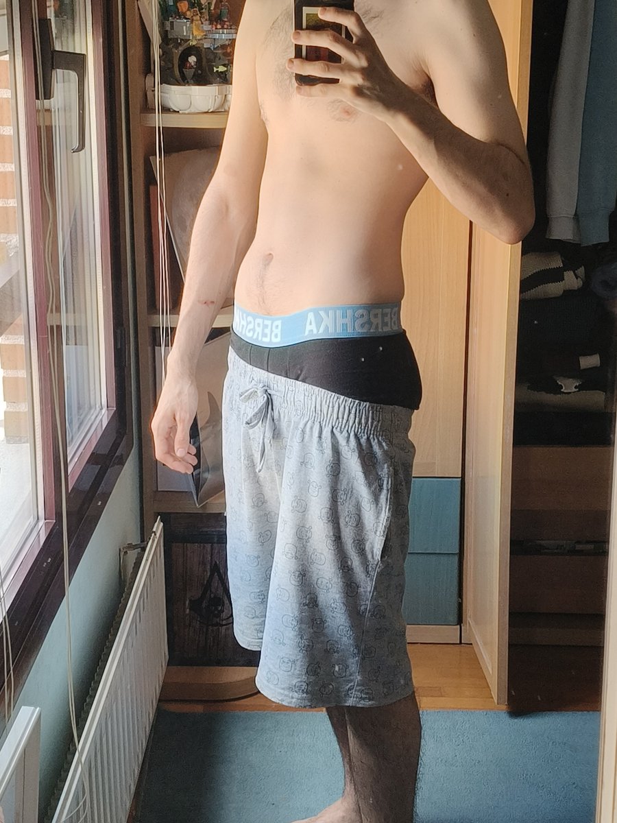 Insecret97's tweet photo. Do you prefer me as your bully ? Or your nerd? https://t.co/snQS46nh7e