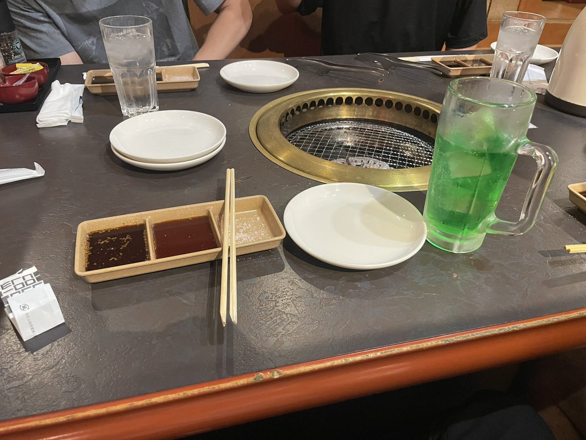 b9j83's tweet photo. リア友と久しぶりにご飯〜 https://t.co/QYd7wf5W24