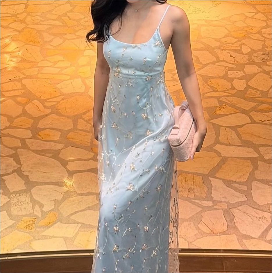 sonhosaurus's tweet photo. เชียร์ของแบรนด์นี้ ยกให้เป็นชุดออกงานที่ใส่แล้วสวยมากก ดีเทลตาแตกก ดีไซน์มีความ floral ใส่แล้วหุ่นสวยด้วยย ที่จริงมีหลายสีเลย🩰👀💭 https://t.co/Y1a7jwvLIU