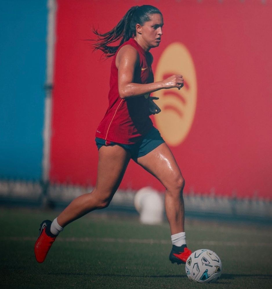 BarcaFem's tweet photo. 🚨 Kika Nazareth is out for 4 weeks due to an injury to the pubofemoral portion of the adductor magnus in her left thigh. https://t.co/AAhJJPIyiX