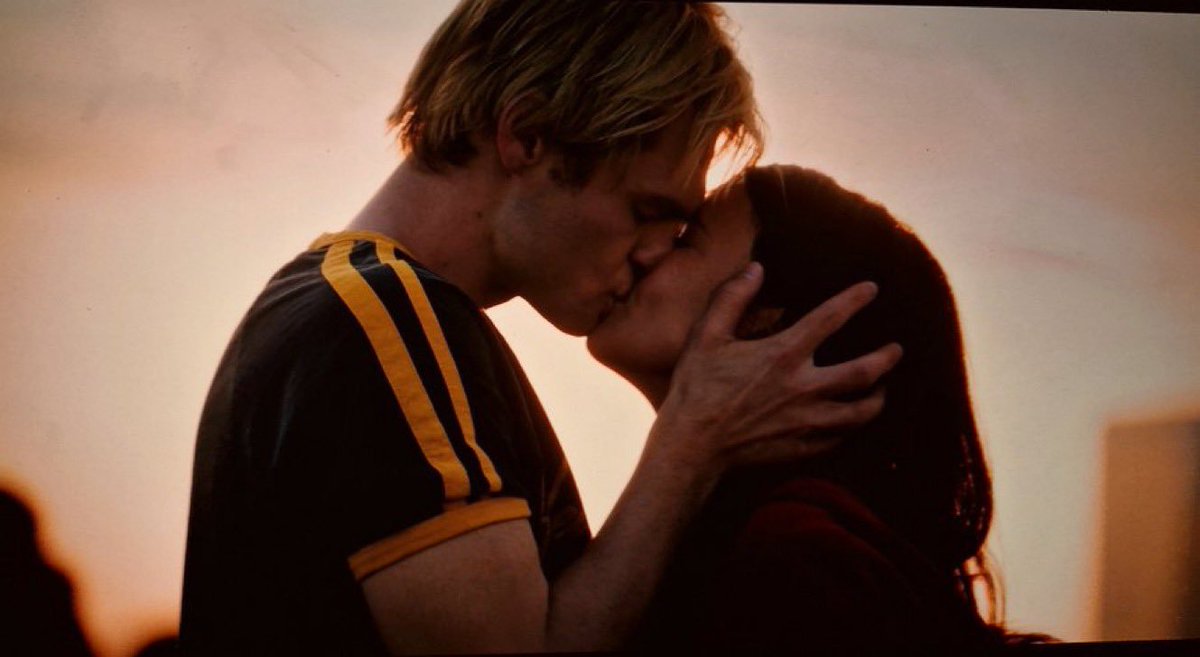 rememberorbeli's tweet photo. They are going to give him amnesia and he is going to fall in love with her all over again 😭 https://t.co/IRf68PoxPp