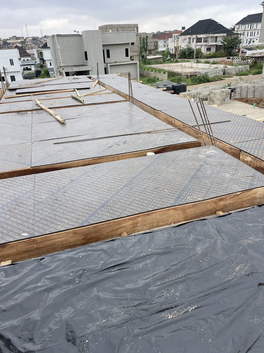 Manya196's tweet photo. DPM preparation for first-floor concrete slab casting.🪵🦺
#ConstructionEngineering 👷🏽♂️ https://t.co/DxP8UwWn27