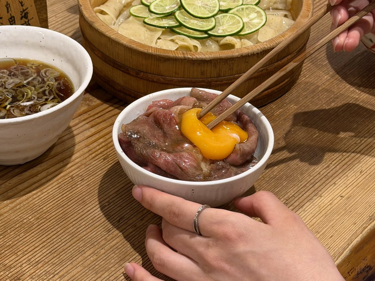 sss_ota_'s tweet photo. 東京駅で話題のラーメン屋さん”かね田”
夏限定のすだち昆布つけ麺は爽やかな風味で、暑い日でもさっぱり食べれて絶品！
卵と海苔も食べ放題で嬉しいポイント◎ https://t.co/qeIfLsLZ74
