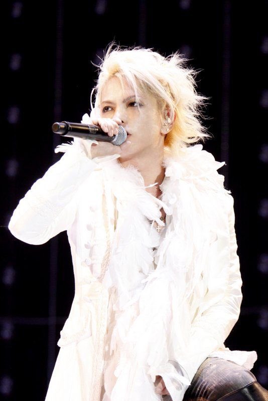 hydeist__666__'s tweet photo. 2026年8月10日
HYDEの日
これからもずっとだいすきだぁ🌈

 #HYDE 
 #HYDEの日
 #8月10日 https://t.co/m4cE59RA8L