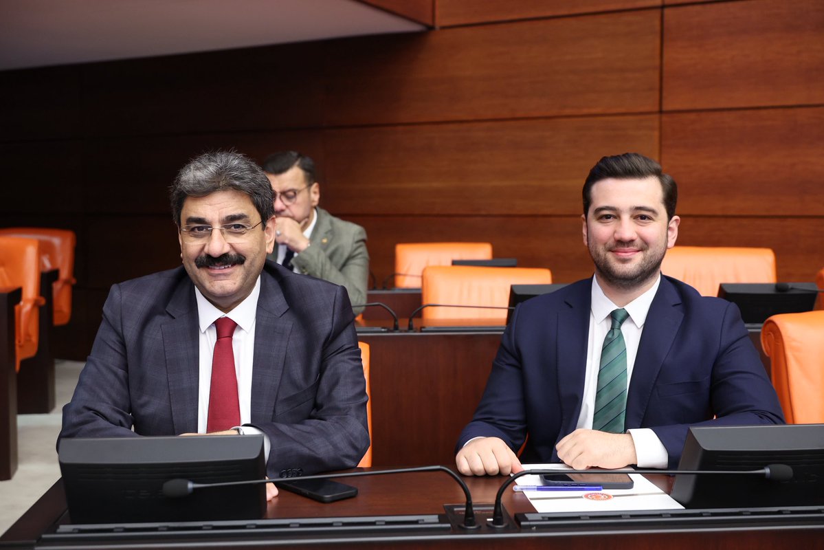 mesutbozatli's tweet photo. 📍#TBMM Genel Kurul

Milli Dayanışma ve Toplumsal Bütünleşmenin Güçlendirilmesine dair Kanun Teklifi’nin görüşmelerine başladık. https://t.co/qoN0R4jcBn