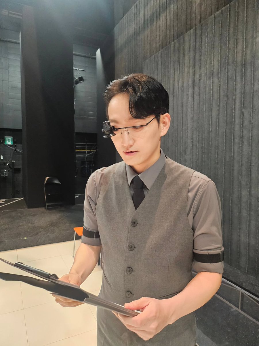 likefe_archive's tweet photo. 와 잠깐만. . . 
호철이님 ㄹㅇ 착장별로 사진 올려달라고 약속한거 지켜주셨다 🥹🙏 https://t.co/qWwQkDZeVr