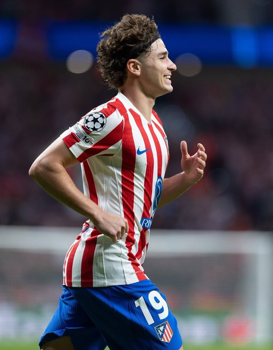 Objetivoatleti's tweet photo. 🚨💣 ÚLTIMA HORA: El Atlético de Madrid le insiste a Julián Alvarez, que no se van a sentar con él para hablar de su futuro. 

@Benayadachraf https://t.co/lwaNa3KiFL