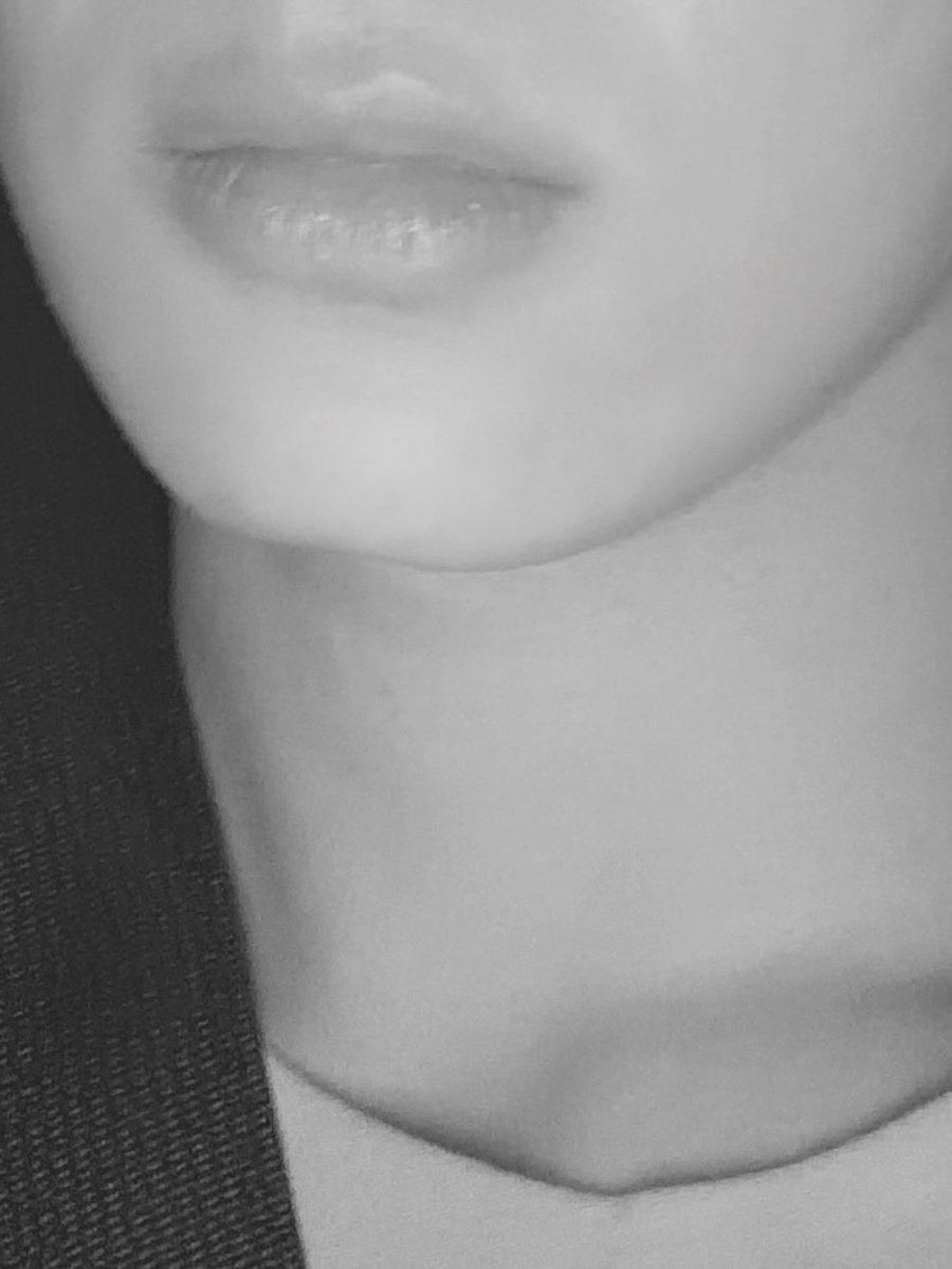 nouera_official's tweet photo. 💭_

[#린] 요즘의 무드🤍

#NouerA #누에라 #ヌエラ
#LIN https://t.co/JcyrxRo5ed