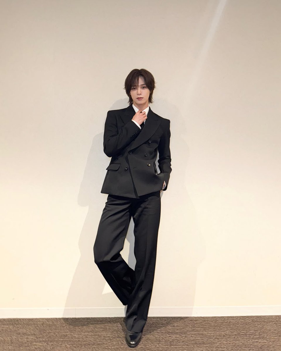 harurize's tweet photo. 実写ブルロ見に行って初めてk凪を浴びた方々の新鮮な悲鳴、健康に良い。分かるよ分かる存在自体CGを疑わざるをえないよね…とりあえずぼくが好きな質感のkくんを置いておくね… https://t.co/mGTMOn1Eco