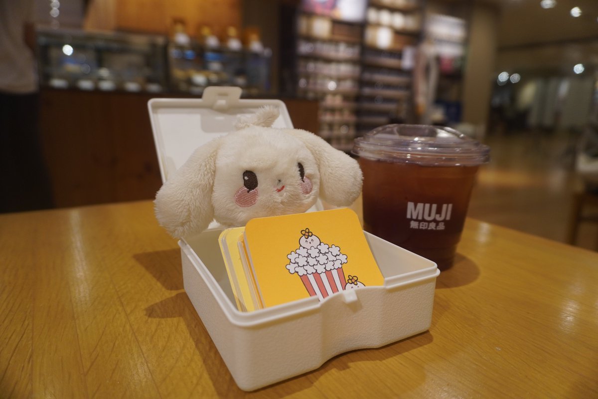 melaikick's tweet photo. it was great getting to experience ateez light the way again... yeosang, as always, is ridiculously pretty. thank you @ATZ_Manila for another meaningful event for atiny, and thank you to everyone who took home my silly little popcorn hehetmons. hallo @fixOnYu and @aur3li_sse! https://t.co/RiKOZr5SIP