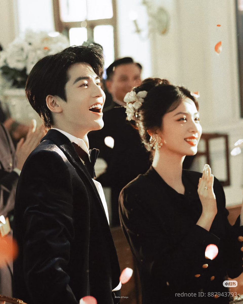 AmP_BiRd's tweet photo. ขอบคุณหรันหรันที่รับเล่นเรื่องนีั ได้แสดงบทบาทที่ไม่เคยเล่นเปนอีกก้าวที่ดีมากจริงๆหนุเปนซู่ซู่ได้สมบูรณ์แบบ ขอบคุณพิเฮ่อพาทเนอร์คนเก่ง แบ่งปันการทำงานที่ดีร่วมกัน พี่เปนมู่หรงชิงอี้ได้แบบไม่มีที่ติ ขอบคุณมิตรภาพของทั้งคู่ วันหน้าฟ้าใหม่กลับมาร่วมงานกันอีกน้า บ๊ายบาย👋 https://t.co/xO8VCYUw2x