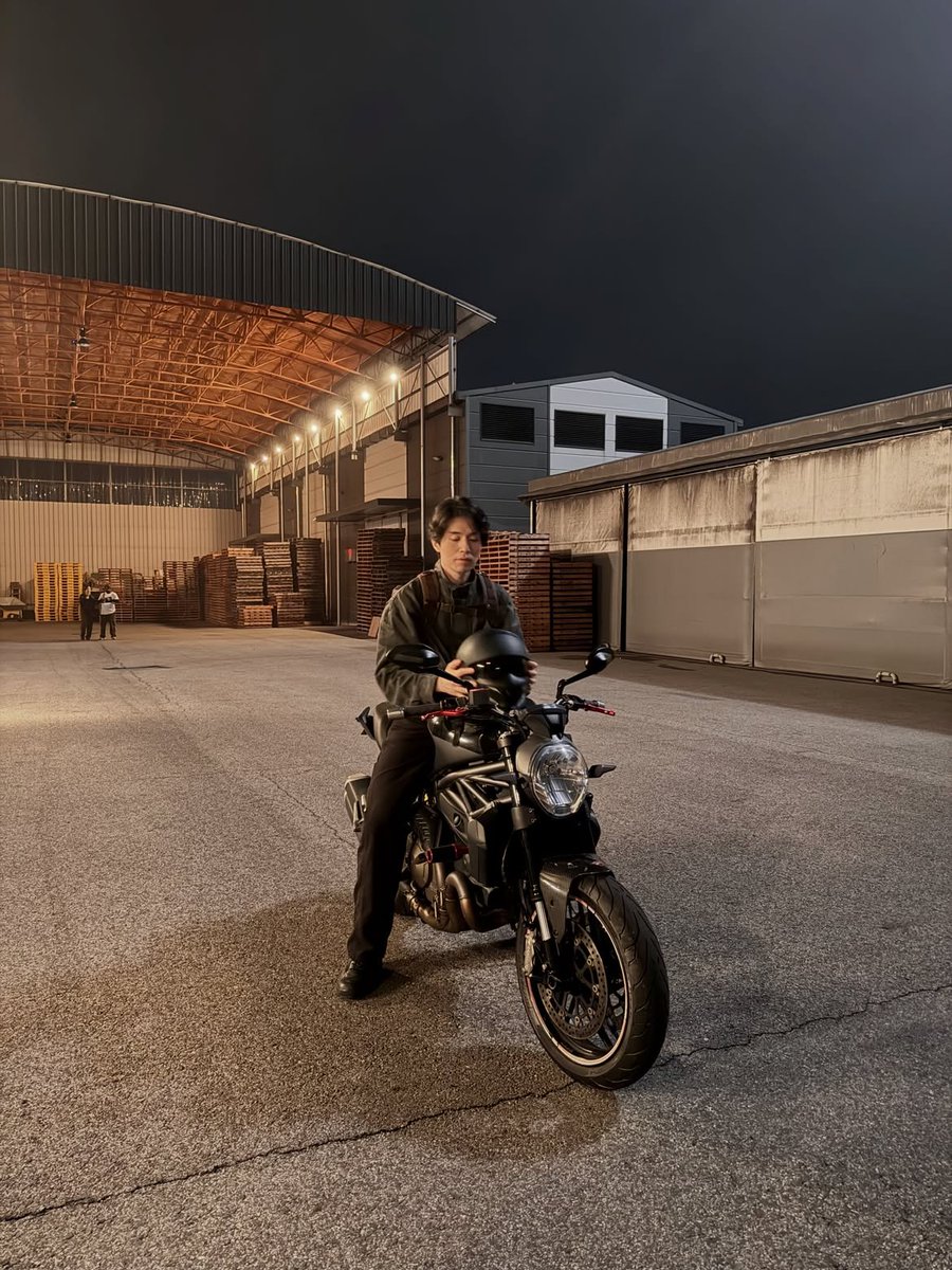 dongwookchive's tweet photo. 260810 이동욱 인스타그램 🏍
#이동욱 #킬러들의쇼핑몰2

🔗https://t.co/KFjv5EgFx4 https://t.co/FnTFOEBinb