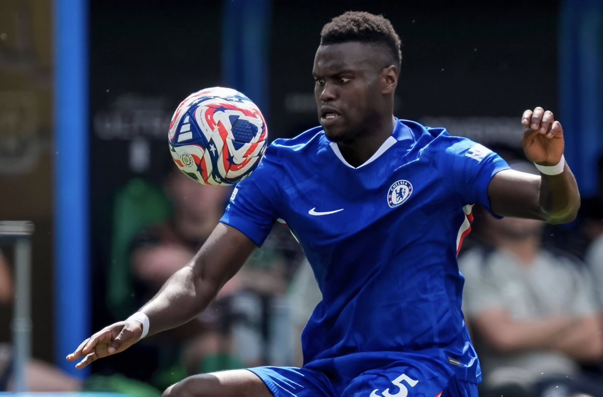 TheBlueDodger's tweet photo. 🚨 Napoli have had new contacts with Chelsea and the entourage of Benoit Badiashile. Work is underway to reach a definitive agreement between the parties.

(@DiMarzio) #CFC https://t.co/bfEeIAD37k
