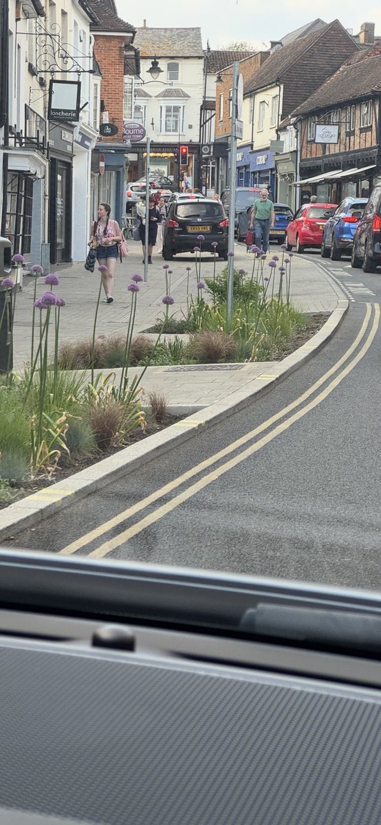 pkblather's tweet photo. @AaronBastani Look at Farnham, recent pretty renovation works. Looks similar https://t.co/8ifTQ1qoRx