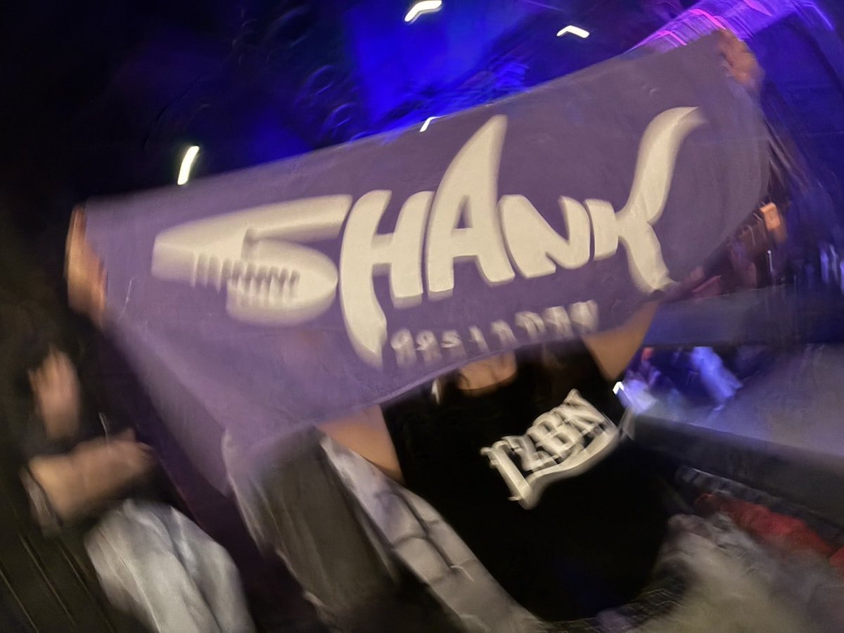 heartsunup's tweet photo. SUNNY CIRCUS 2026

サーカスの夜🎪を堪能

ずっとずっと欲しかった
SHANKグッズ🦈GET♡

めっちゃブレた写真は
心の躍動感💓

#SUNNYCIRCUS2026
#サニサー
#SHANK
#DizzySunfist
#ゴリラホール大阪 https://t.co/Y1S2KXlOYq