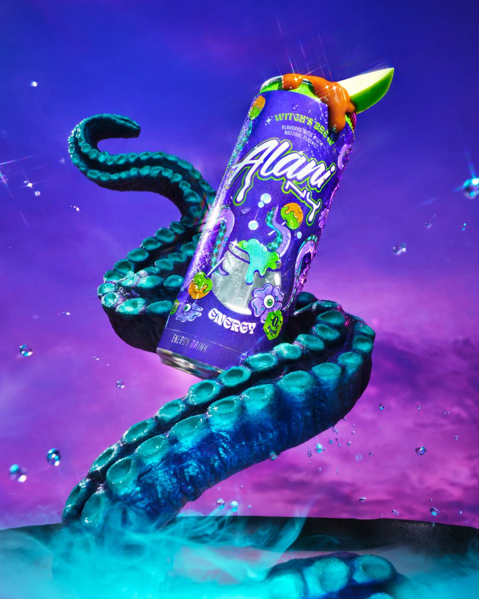 AlaniNutrition's tweet photo. It’s OFFICIALLY Witch’s Brew season 👀🍏✨

Your favorite crisp caramel apple sip returns with an enchanting new look in our 12 oz. energy and 8.4 oz. mini energy. Dropping on WED 8.12 at 12PM ET 🔮🕸️

But Witch’s Brew isn’t the only thing we’ve been brewing... 👀🤭 https://t.co/2J2y2rY0Mh