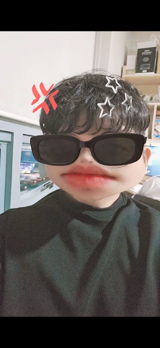 NRwn870's tweet photo. ㅋㅋㅋㅋ ㅂㅅ같다 https://t.co/z1ySc9Llly