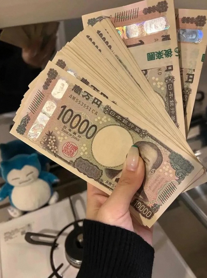 by7269244296930's tweet photo. 社会人なのに口座に20万円もない男性っている？ https://t.co/gl2rVaI7sx