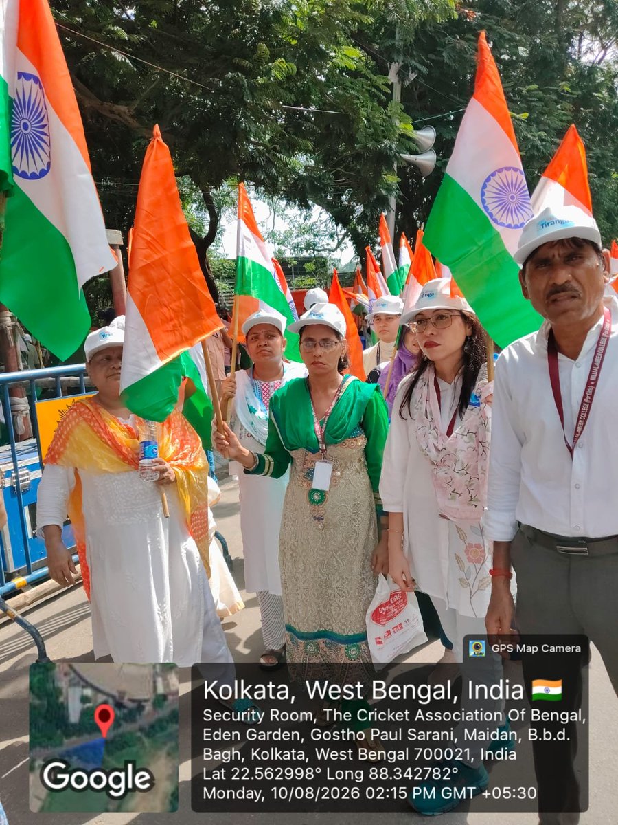 MilliFor83273's tweet photo. Har Ghar Tiranga Rally in Red Road, Kolkatq as part of the Government of India and Govt. of West Bengal Initiative. The NSS Unit 1 of our college coordinated this event where the students and staff of our college participated in active numbers. Jai Hind. #HarGharTiranga #India https://t.co/CLohvx3IsY
