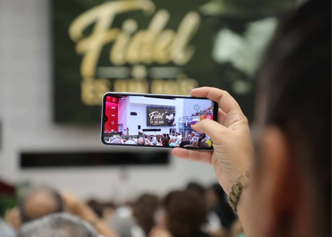 DrRobertoMOjeda's tweet photo. Participamos en el I Coloquio Internacional Fidel: Legado y Futuro, un espacio que demuestra, como expuso @DiazCanelB en la Conferencia Inaugural, que el pensamiento de Fidel sigue siendo la brújula más precisa para enfrentar los retos actuales. 

#100AñosConFidel https://t.co/SlRj2bOufO