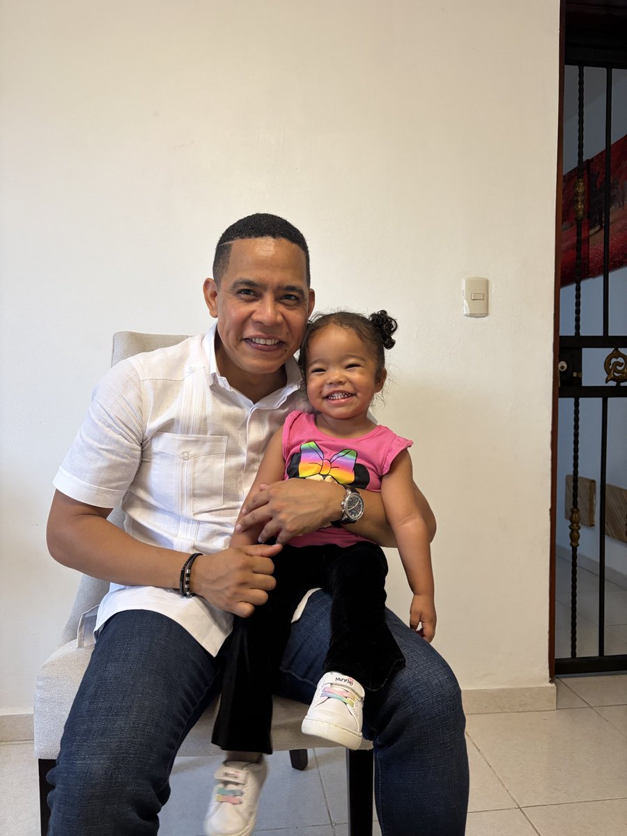 Fernan2bonilla's tweet photo. “Estoy enamorado de mi Princesa”. https://t.co/kB02IL8nJD