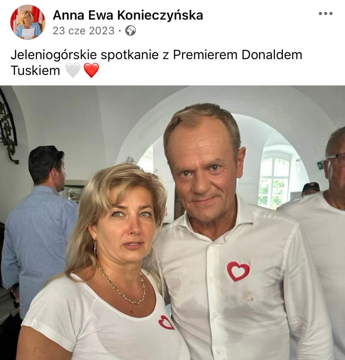 Semper_fideIisp's tweet photo. @donaldtusk rudy sprawa jest - podobno tym razem okradliście na miliony powodzian, wstydu nie macie degeneraci 🤢🤮 https://t.co/O3qSLczBmm