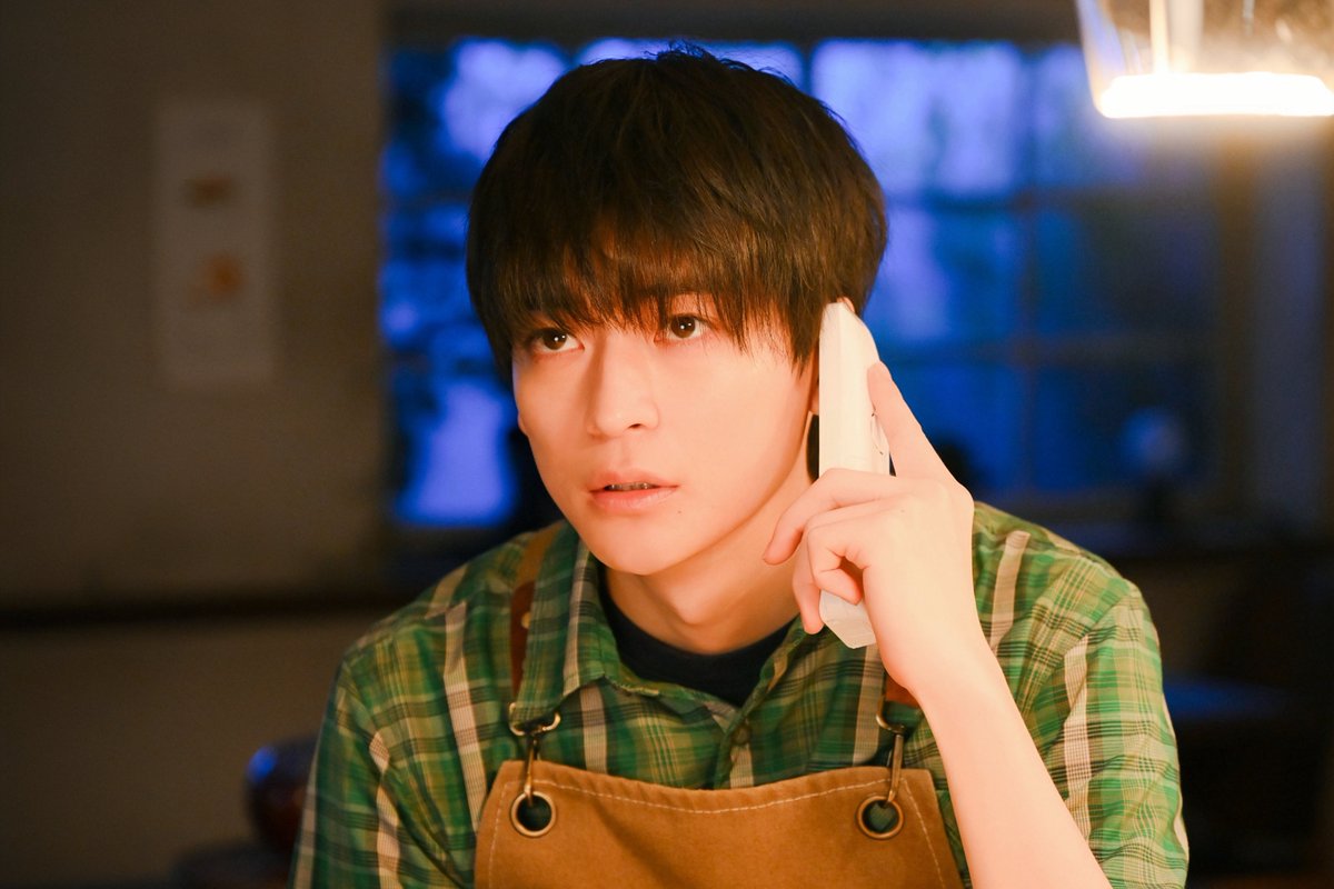 tshirts_tbs's tweet photo. 第5話より
┈┈┈┈┈

「咲子さんには言わなくていんですか？」

矢野直人 ┊ #高橋文哉

┈┈┈┈┈┈┈┈┈┈┈┈┈

TVer 第1話・第5話無料配信中
※第5話は8/14(金)21:59まで視聴可能
https://t.co/oJK62O6fEs

U-NEXT配信中
https://t.co/qXiGQWblni

￣￣￣￣￣￣￣￣￣￣￣￣￣
第6話 8月14日(金)よる10時
『#Tシャツが乾くまで』