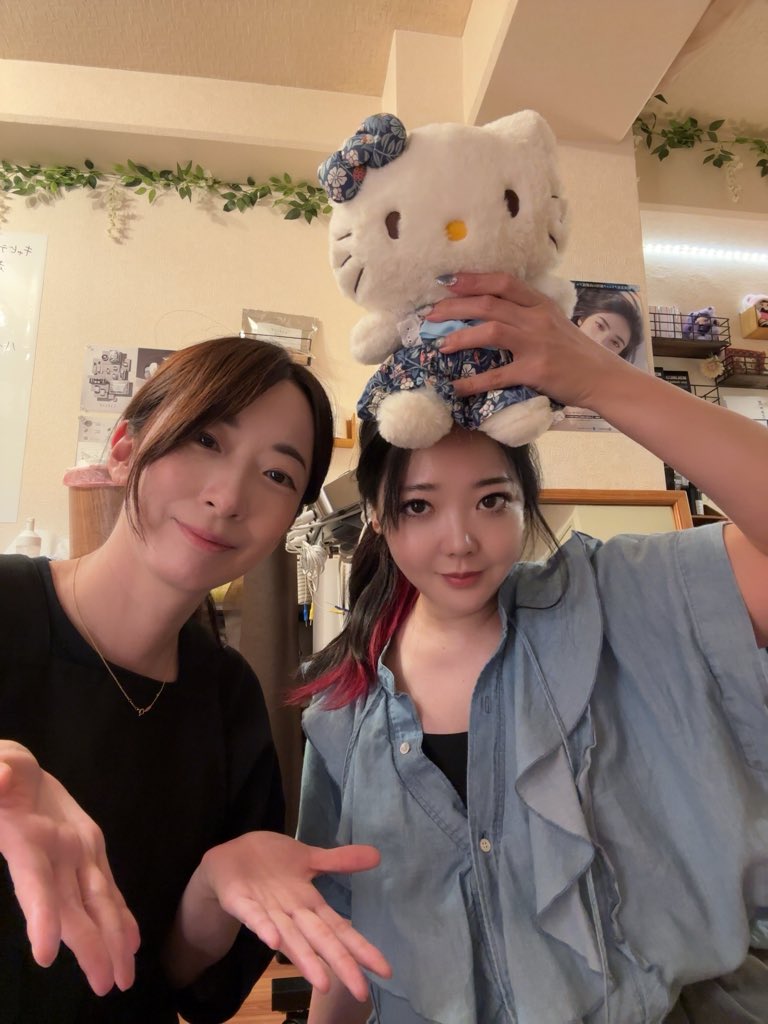 biyousalon302's tweet photo. eye様ご来店❣️ありがとうございました😊 https://t.co/Bn7037yBOM