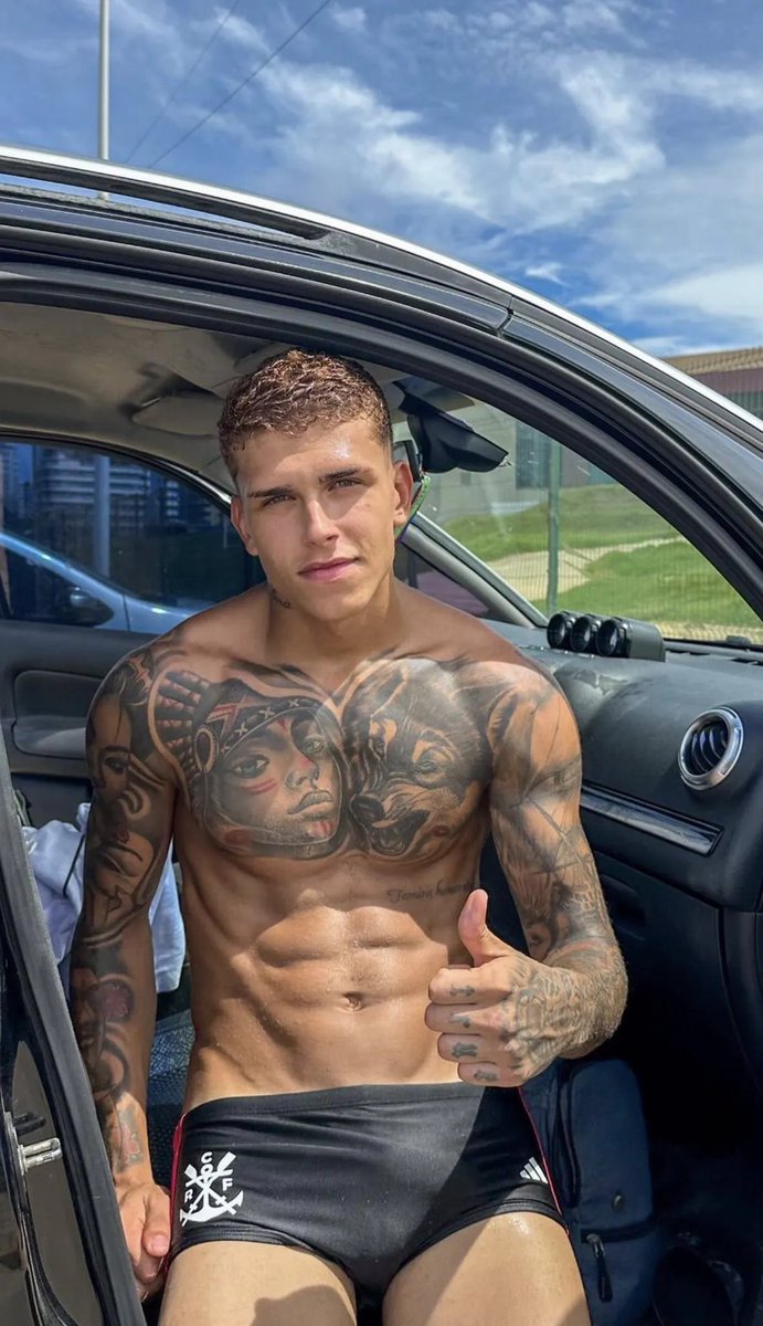 xxleonardx1's tweet photo. Júnior Honorato esse é uma delícia mesmo Pqp 🍆🤤 #Boys #hot https://t.co/BaqyMmrHbl