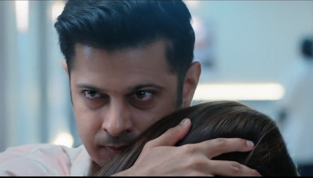 LostInChaos22's tweet photo. #NeilBhatt was too gud as Shiv who was consoling his wife and at the same time as Parshuram who is all set to punish the culprit 🧿🤞🙌 #MrAndMrsParshuram https://t.co/hY7HDTc1D2