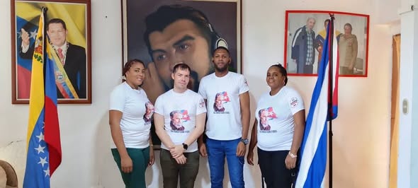 cubacooperaven's tweet photo. Desde el estado Monagas despedimos con orgullo a nuestros delegados rumbo al Activo Juvenil Nacional, acompañados por el Dr. Luis Miguel Acedo Bermúdez 🇨🇺✨. Con la confianza que Fidel depositó en la juventud, ¡el futuro está asegurado! #CubaPorLaVida  #100AñosConFidel https://t.co/nlUk1WVs97