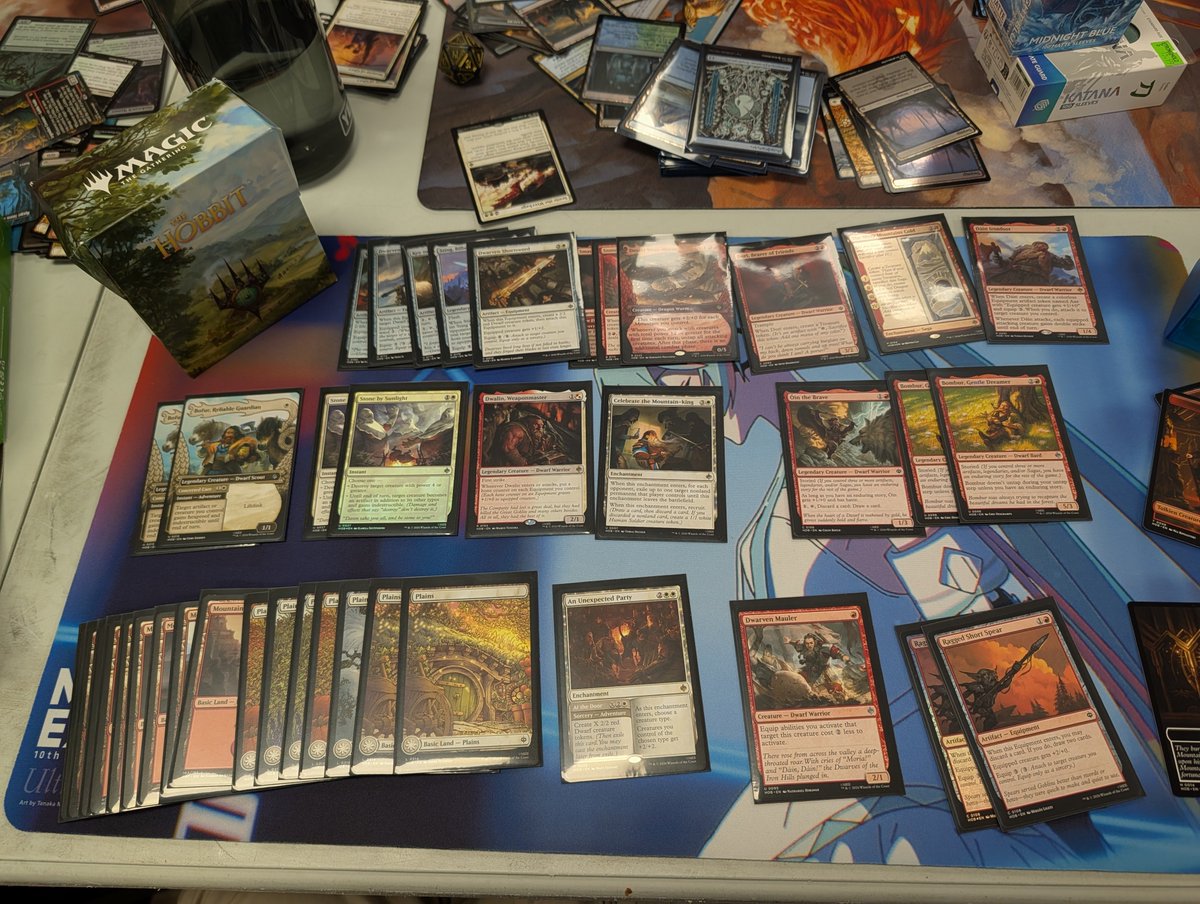 BoiledOreo's tweet photo. 2nd #MTGHobbit prerelease. This time with absolutely no hit and a 5$ mythic 😂 
#MTG #Hobbit https://t.co/DJu5FQ74iE