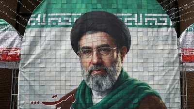 AAmini14595's tweet photo. 🇮🇷
 ایران د پوځ لوړپوړي مشران بدل کړل

د راپورونو له مخې، علي خامنه‌اي د ایران د پوځ، سپاه پاسداران او بسیج یعني (#رضا_کارې_پوځي_ځواک) لپاره نوي مشران ټاکلي دي.

د دې بدلونونو لامل لا روښانه نه دی، خو ښايي ایران د راتلونکو حالاتو لپاره خپل پوځي جوړښت چمتو کوي. https://t.co/LLeP2PFFf2