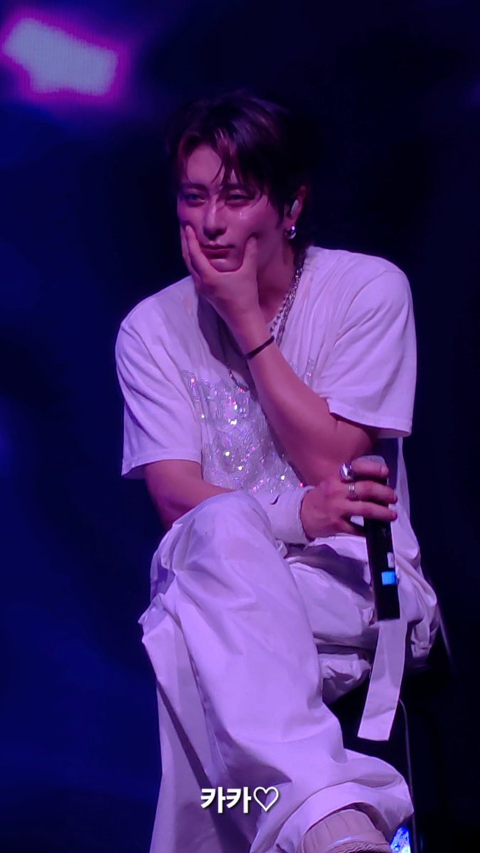 bear_karroy's tweet photo. 20260808 KARD NOWHERE首爾場

這次髮型真的好好看，帥回來了🥹

#KARD #카드
#JSEPH https://t.co/3A4lt6jYPo